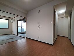 エメラルド尾浜パート1 2階2DKのリビング/ダイニング