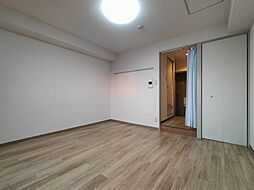 猪名寺パークマンション1 7階ワンルームのリビング/ダイニング