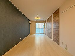 フォーシーズンズ神戸 2階ワンルームのリビング/ダイニング