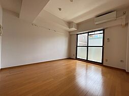 ディナスティ神戸元町 8階1Kのリビング/ダイニング