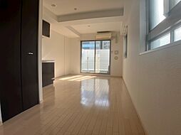 サムティ三宮レガニール 5階ワンルームのリビング/ダイニング