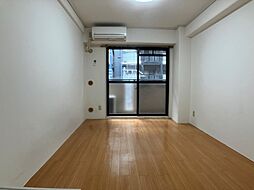 コスモプラザ三宮 5階ワンルームのリビング/ダイニング