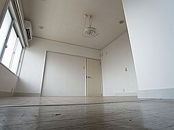 雅ハイツ 1階ワンルームのリビング/ダイニング