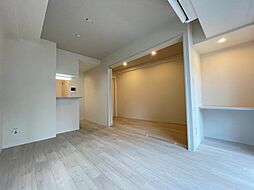 ファーストフィオーレ神戸ハーバーランド 10階1LDKのリビング/ダイニング