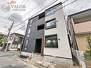 東門前駅より徒歩10分 築1年3ヶ月 3階建の賃貸物件