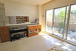 グランノア高槻阿武山VENTO 3LDKのリビング/ダイニング