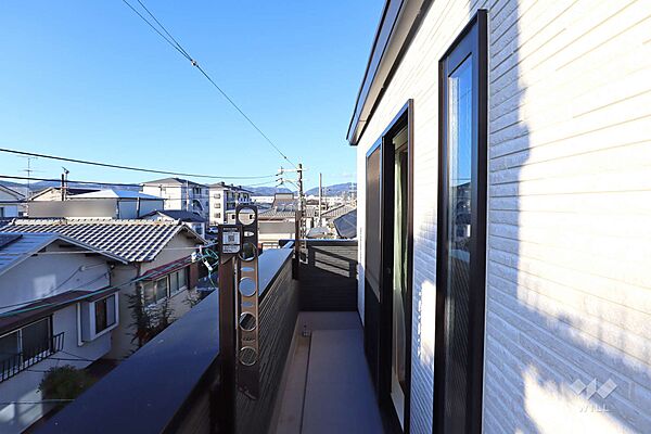 3F西側バルコニーです。見晴らしがよく風通しがよくお洗濯ものも乾きやすいです。
