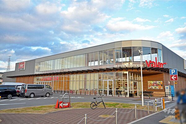 バロー(高槻店)の外観