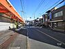 その他：敷地東側の前面道路（南から）