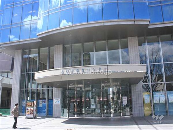 高槻市立中央図書館の外観