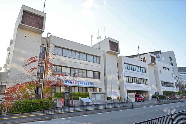 島本町役場の外観