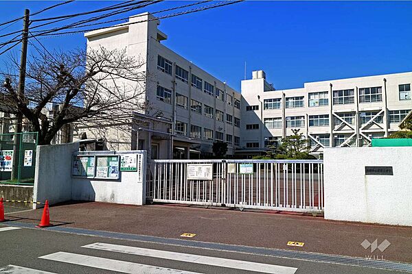 郡家小学校[公立]の外観