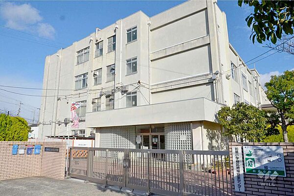 如是小学校[公立]の外観