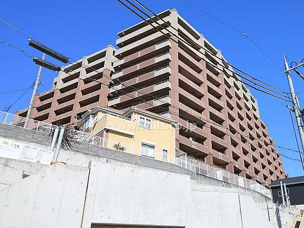 ランフォルセ高槻フォーリアの外観（南東側から）