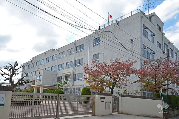 土室小学校[公立]の外観