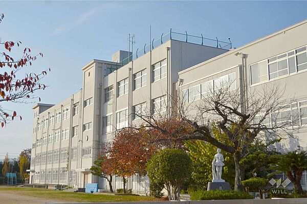 川西小学校[公立]の外観