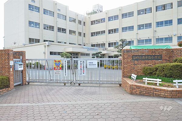 南平台小学校[公立]の外観