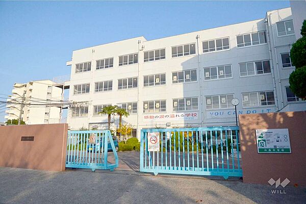 川西中学校[公立]の外観