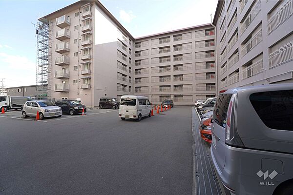 敷地内駐車場（屋外平面式）