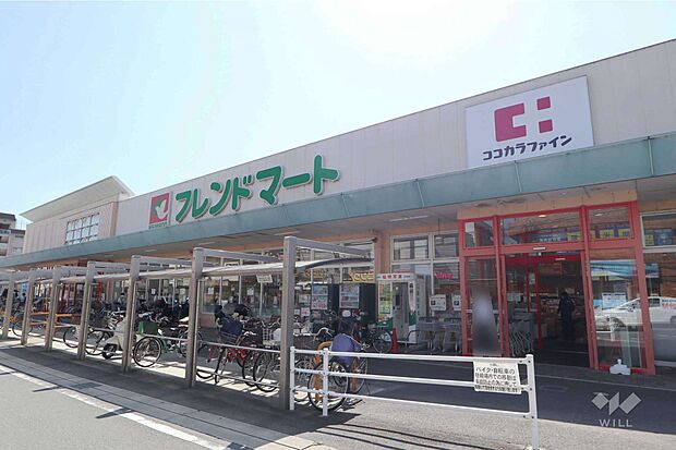 フレンドマート(高槻川添店)の外観