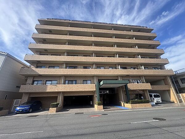 apartment 群馬県前橋市表町2丁目28-8
地図を見る