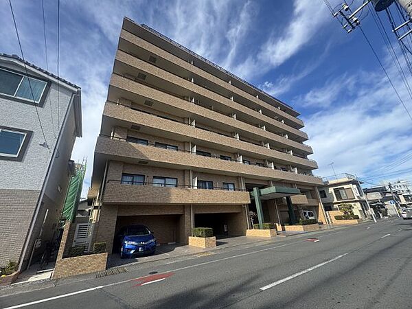 apartment 群馬県前橋市表町2丁目28-8
地図を見る