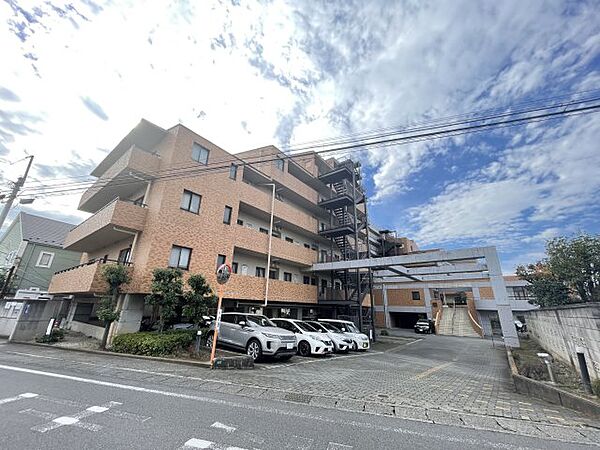 apartment 群馬県前橋市文京町1丁目32-7
地図を見る