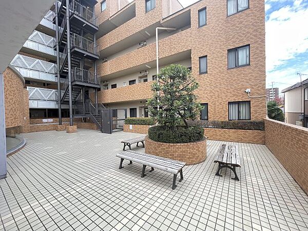 apartment 群馬県前橋市文京町1丁目32-7
地図を見る