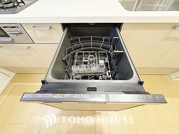 通常の手洗いでは使用出来ない高温のお湯や高圧水流を使う事により汚れを効果的に落とすことができます。