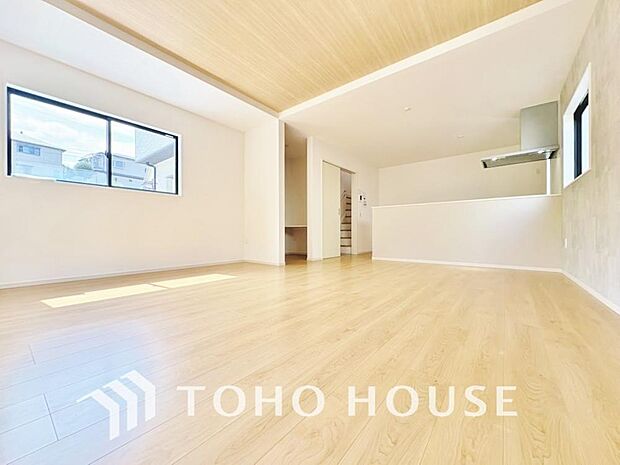 家は、ただ生活する場ではなく、笑顔の毎日、安らぎの日々のために、暮らしを愉しく、快適にする場所。