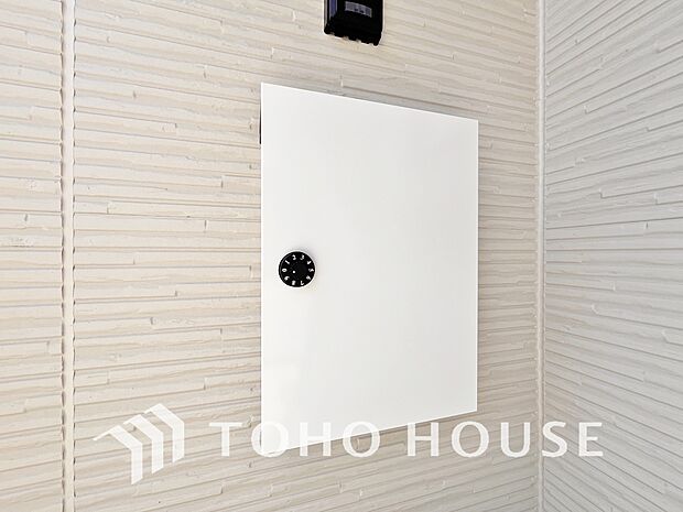 数字を回して施解錠できるダイヤルや暗証番号を設定するタイプなどがあり防犯効果が高まります。