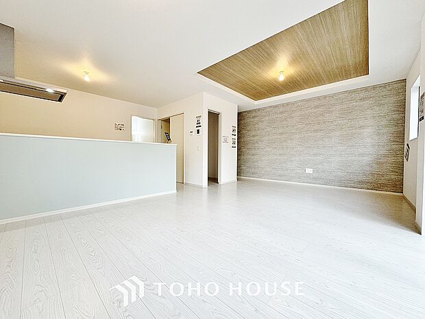 折り上げ天井にすると、天井が高くなることはもちろんおしゃれでより広い空間に！