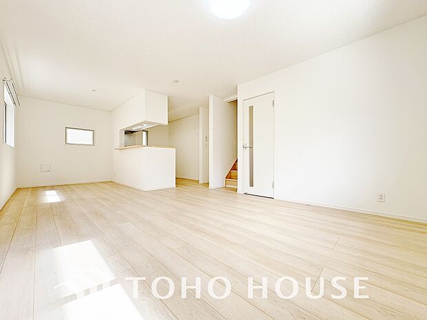 作り手の「気持ちの良いリビングでお過ごししていただきたい」という思いを感じさせます。