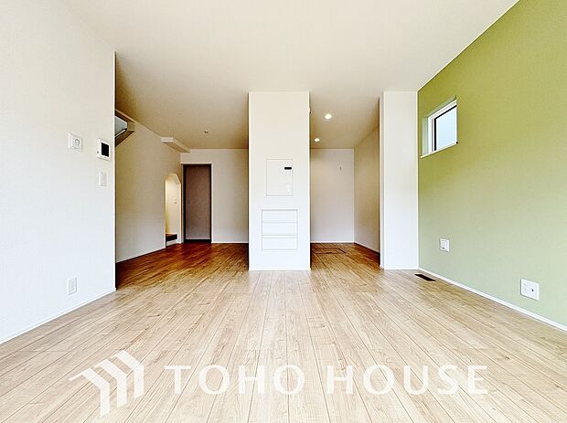 ＬＤＫでは家族が集まり、明るく穏やかな空気のなかで飲んだり、食べたり、笑ったり。