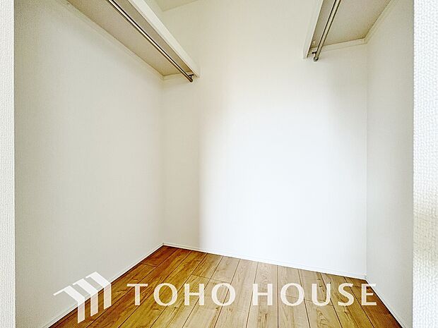 お子様のおもちゃやゴルフバック等、大きなお荷物をお持ちの方や、お荷物が多い方でも安心のスペースです。