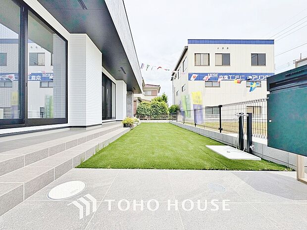 めまぐるしく過ぎ行く日々の中で、休息と癒しを提供してくれる空の下のプライベート空間があります。