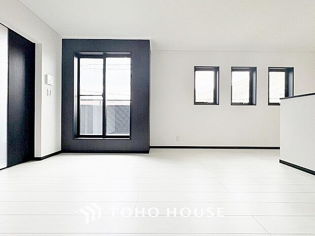 ＬＤＫでは家族が集まり、明るく穏やかな空気のなかで飲んだり、食べたり、笑ったり。