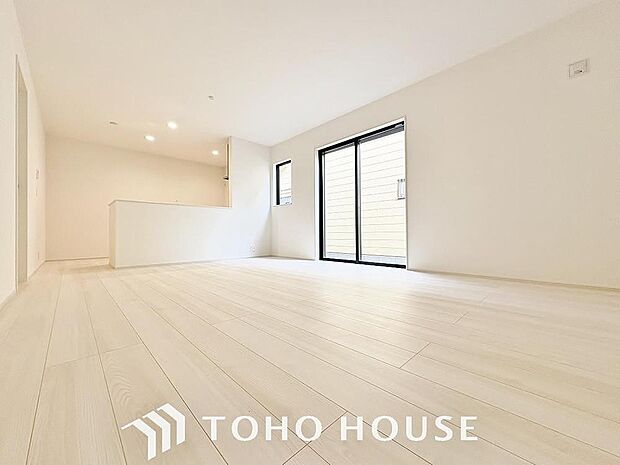 造りこんだ空間演出の妙が生み出す光と質のハーモニーはこの住宅のクオリティの良さを実感させてくれます。