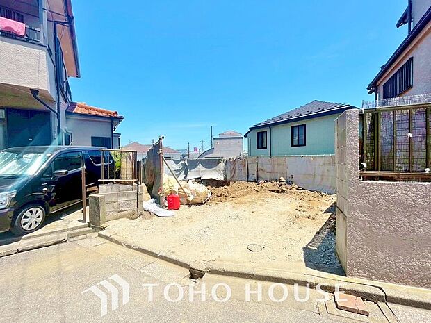 四季折々の変化を楽しめる心地よい場所。時間の経過と共に味わいが出る素敵な空間へ。