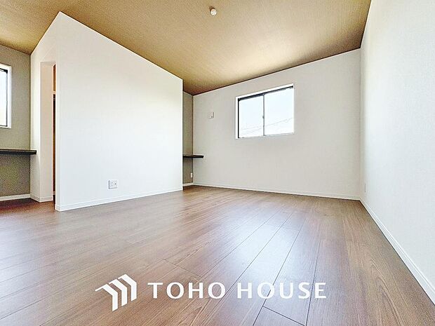 生活感を感じない空間では落ち着く事はできません。絶妙な雰囲気、配色、素材感を意識してコーディネート。