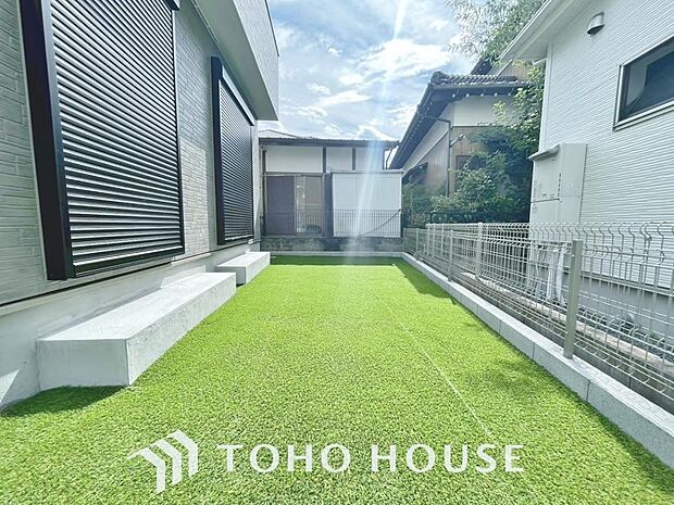 めまぐるしく過ぎ行く日々の中で、休息と癒しを提供してくれる空の下のプライベート空間があります。