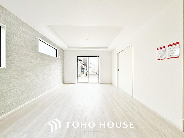 光と風があふれる開放的なリビングダイニングには自然と家族みんなが集まってきます。