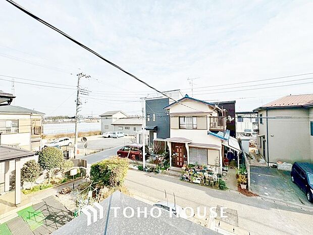 その豊かな眺望にふさわしい空間には、通風・採光にも優れ、心地よい光と風があふれています。