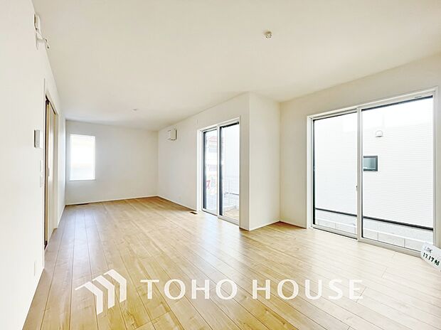 くつろぎを愉しむリビングルームは憩いの場となります。ライフスタイルに新しいゆとりをもたらします。