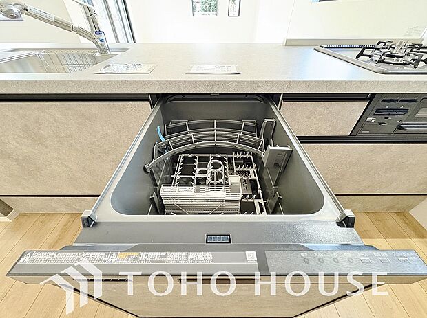 通常の手洗いでは使用出来ない高温のお湯や高圧水流を使う事により汚れを効果的に落とすことができます。