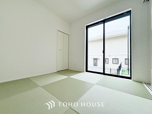 生活感を感じない空間では落ち着く事はできません。絶妙な雰囲気、配色、素材感を意識してコーディネート。