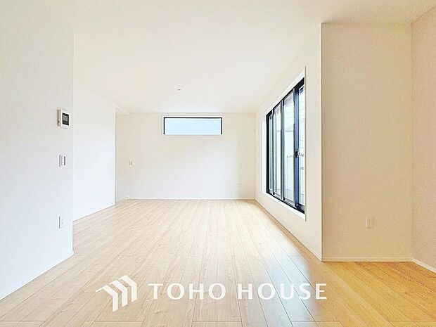 朝は爽やかな日差しを浴びながら、家族みんなでおいしい朝食。昼下がりにはのんびりと過ごすひと時。