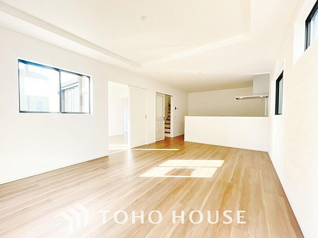 家族皆が集まる場所だからこそ、一番明るく使い勝手のいい空間に仕上げております。