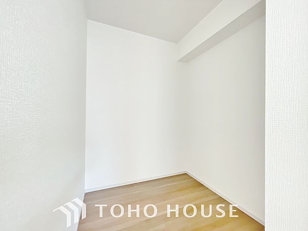 しばらく使わない物を保管する場所として、納戸を有効活用することでお部屋をすっきり保つことができます。