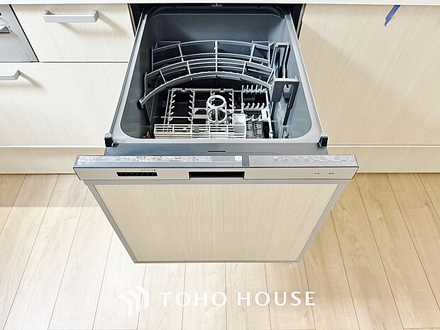 通常の手洗いでは使用出来ない高温のお湯や高圧水流を使う事により汚れを効果的に落とすことができます。